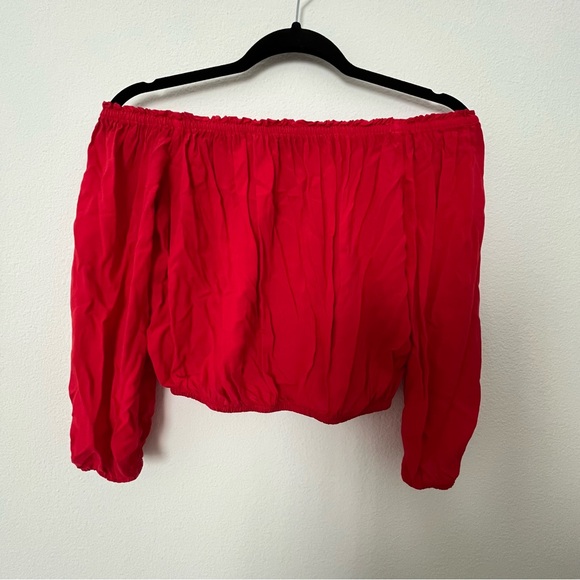 Red Top - Picture 2 of 2